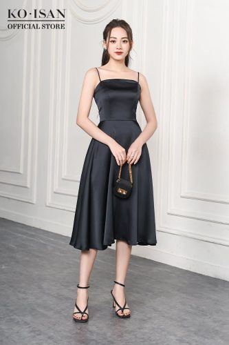 Silk Sleeveless Flared Midi Dress_6500220_KOISAN Brand_ชุดเดรสผ้าไหมสายเดี่ยวหรูหราและเย้ายวน