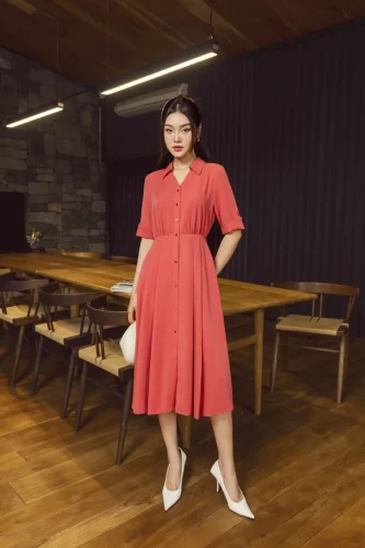 Silk Flared Midi Dress_IV115.20_IVY MODA Brand_ชุดเดรสผ้าไหมเยอรมันโบราณทรงตรง