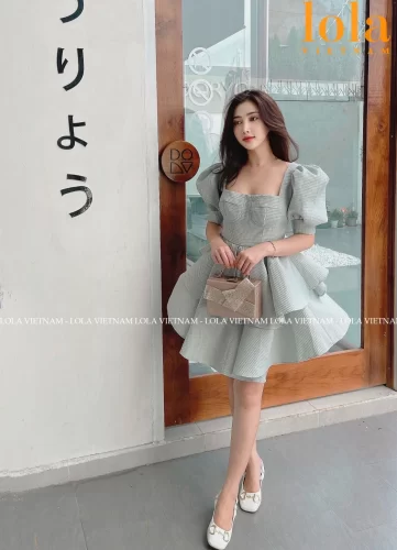 Puff Sleeve Square Neck Mini Dress_LO76.2_LOLA Brand_ชุดเจ้าหญิงฉัตรน่ารักและมีเสน่ห์ – หรูหราสำหรับออกนอกบ้านและงานปาร์ตี้