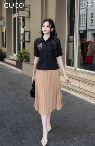 Brown Midi Pleated Skirt_CV191D_GUCO Brand_กระโปรงทรงพัดจับจีบสีน้ำตาล