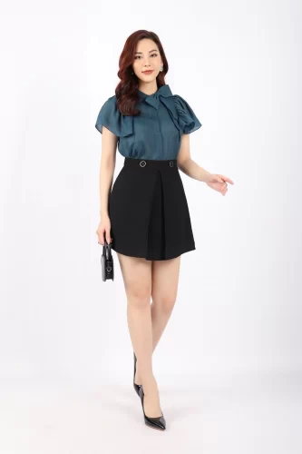 Puff Sleeve Silk Shirt With Bow Neck_FAS33480_PANTIO Brand_เสื้อเชิ้ตสไตล์ออฟฟิศทำจากผ้าไหมคอตรงแต่งโบว์และระบายปีกนางฟ้าให้มีสไตล์