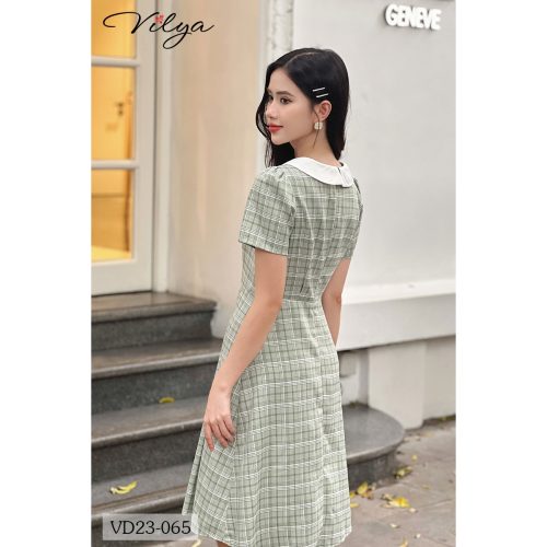 Green Striped White Neck Short A Line Dress With Button_VD23-065_Vilya Brand_ชุดเดรสทำงานลายตารางหมากรุกสีน้ำเงิน ปกและกระดุมสีขาว