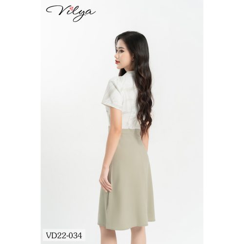 Flared Gored Midi Dress_VD22-034_Vilya Brand_ชุดเดรสทำงานบานพร้อมลวดลายสีน้ำเงินเยอรมันโบราณ