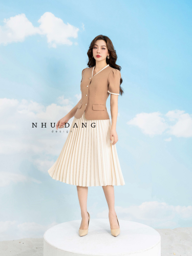 Vera Set_Half Sleeve Shirt+Pleated Skirt_NH112.9_Như Đặng Design Brand_เซตเสื้อเชิ้ตแขนสั้นและกระโปรงทำงานจับจีบสไตล์โมเดิร์น Vera