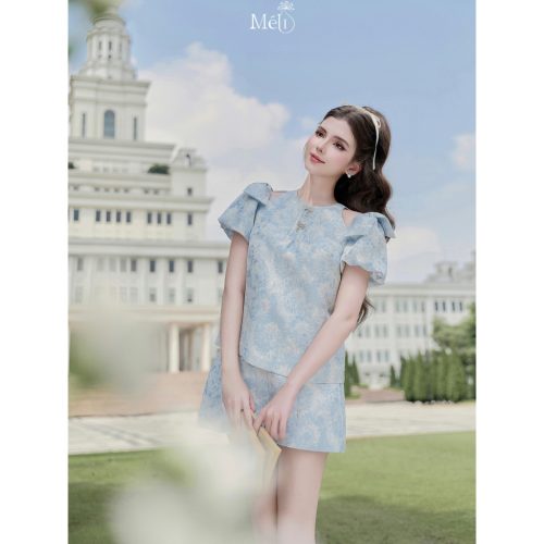 Blue Shorts_ME31.10 Méli Brand_กางเกงขาสั้นผ้าโบรเคดสีน้ำเงิน -วัสดุ: ผ้าโบรเคด – ดีไซน์เมลี