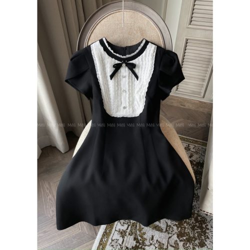 Bow Neck Lace A Line Dress_ME31.6_Méli Brand_เดรสสีดำแต่งลูกไม้สีขาวและคอปกผูกโบว์