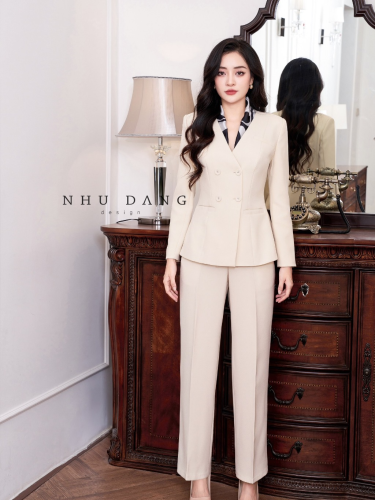 Vest Set_Vest+Pants+Silk Scarf_NH112.2_Như Đặng Design Brand_ชุดเสื้อกั๊กสีครีม มาพร้อมผ้าพันคอไหม