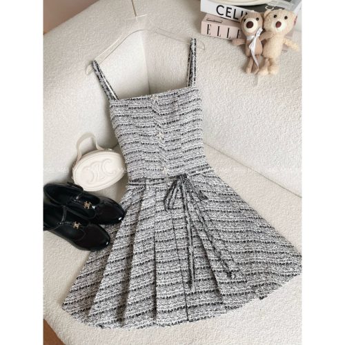 Tweed Black White Pleated Mini Dress_ME31.14_Méli Brand_ชุดราตรีผ้าทวีตขาวดำ มีสายผูกเอว (ไม่รวมเสื้อเชิ้ต)