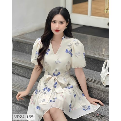 Puff Sleeve V Neck Silk Mini Dress_VD24-165_Vilya Brand_ชุดเดรสผ้าไหมแนวสตรีทคอวี แขนโบว์และเข็มขัดโบว์