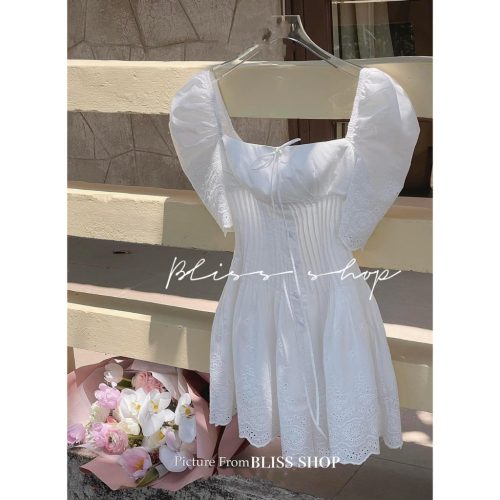 Puff Sleeve Jumpsuit_J028_Bliss Brand_กระโดดขึ้นและจับมือของคุณไว้ด้วยกัน