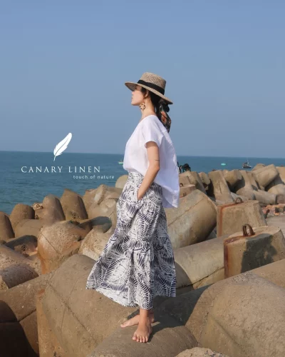 Boat Neck Top with Round Eyelets_CA79.19_Canary Fashion Brand_เสื้อเชิ้ตสไตล์คอปาดกลม