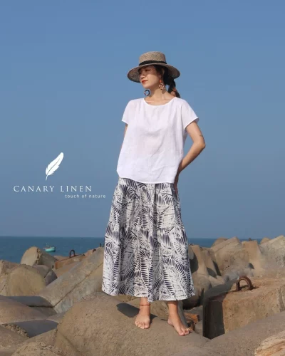 Boat Neck Top with Round Eyelets_CA79.19_Canary Fashion Brand_เสื้อเชิ้ตสไตล์คอปาดกลม