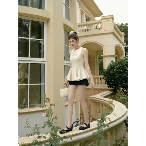 Peplum Top With Bow_CO51.54_Colin Brand_เสื้อเชิ้ตแขนกุดผู้หญิงมีโบว์และหน้าอกบาน