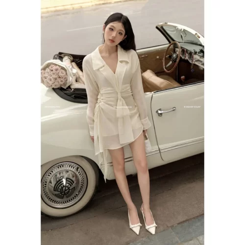 Vest Neck Long Sleeve Mini Dress_CO51.49_Colin Brand_ชุดเดรสสั้นของผู้หญิงมีปกเสื้อกั๊กและแขนยาวพร้อมเชือกผูกเอว