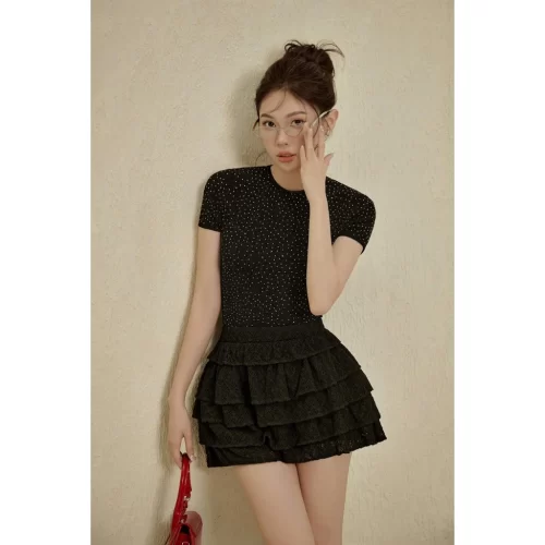 Set_Lace Mini Skirt+Short Sleeve Shirt_CO51.38_Colin Brand_กระโปรงสั้นผ้าลูกไม้บานลายดอกไม้สไตล์ผู้หญิง + เสื้อเชิ้ตแขนสั้นคอบัวลายดอกไม้ผูกโบว์