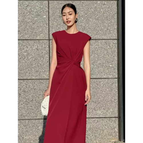 Aine Midi Dress_JO202.28_Joven Brand_ชุดเดรสดินสอ Aine Midi พร้อมแผ่นรองไหล่แยกลึก