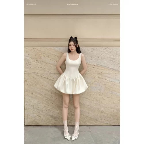 Flared Mini Dress_CO51.44_Colin Brand_ชุดเดรสสั้นสตรีมีรักแร้และหลังลึก