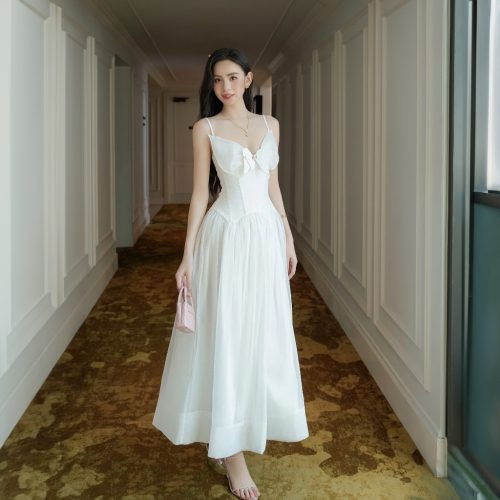 Papillon Long Dress_DE37.34_DEAR JOSÉ Brand_เดรสยาวสีขาวลายผีเสื้อ