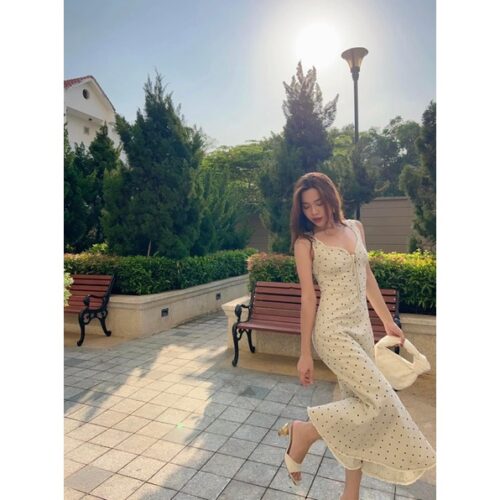 Marrie Maxi Dress_CL56.5_ClothesBar Brand_ชุดเดรสหางปลาประดับด้วยลูกไม้