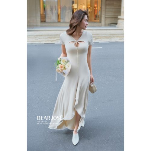 Clover Hi-Low Midi Dress_DE37.58_DEAR JOSÉ Brand_ชุดเดรสสั้นทรงคัตเอ้าพร้อมขอบลูกไม้