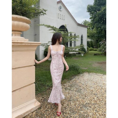 Marrie Maxi Dress_CL56.5_ClothesBar Brand_ชุดเดรสหางปลาประดับด้วยลูกไม้