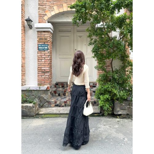 Hera Ruffle Skirt_CL56.35_ClothesBar Brand_กระโปรง 3 ชั้นสีดำ แต่งลูกไม้สีดำ